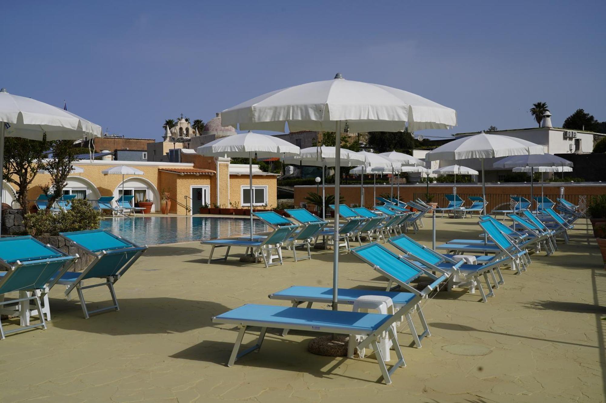 Parco Delle Agavi Hotel 4*